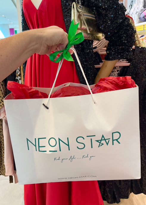 The Christmas Style Box dubai outfit dress brunch fashion mums