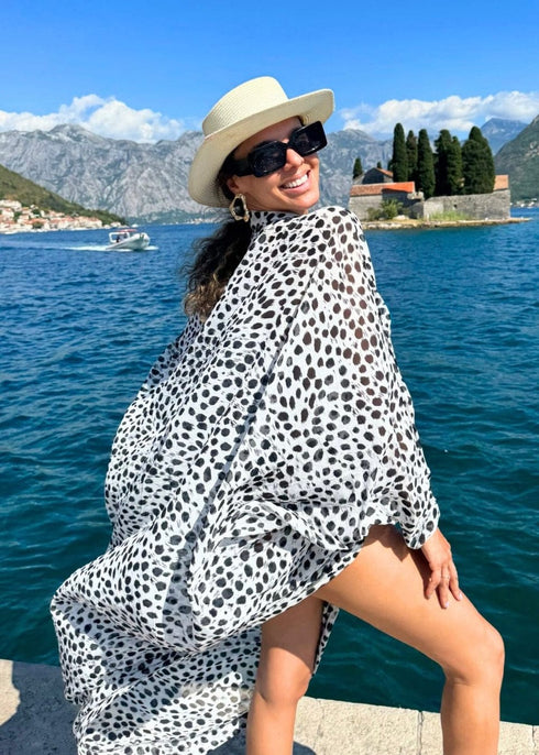 O/S The Palm Kimono - 101 Dalmatian dubai outfit dress brunch fashion mums