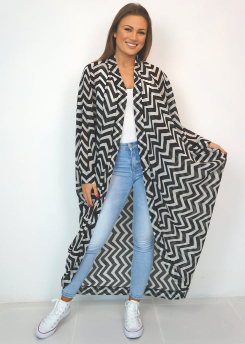 The Palm Kimono - Black & White Painted Chevron dubai outfit dress brunch fashion mums