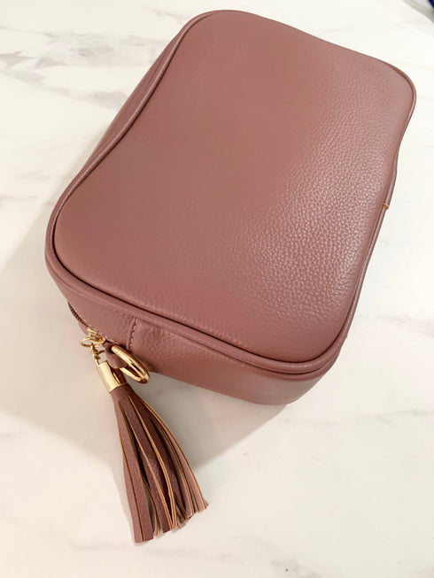 Bag The Vegan Cross Body Bag - Vintage Pink dubai outfit dress brunch fashion mums