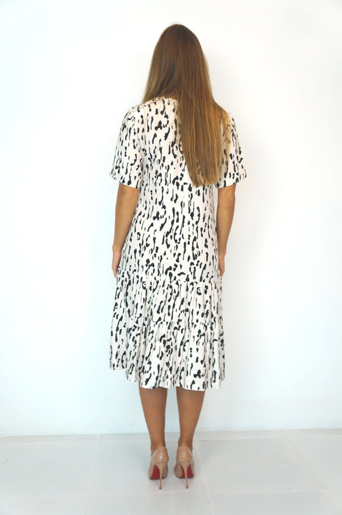 Beach Kaftan The Lakes Dress - Park Life... dubai outfit dress brunch fashion mums