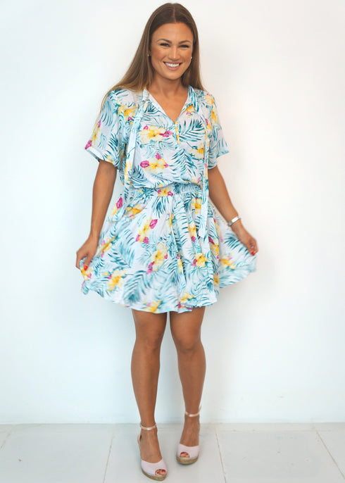 Beach Kaftan The Leah Dress - Hibiscus Green dubai outfit dress brunch fashion mums