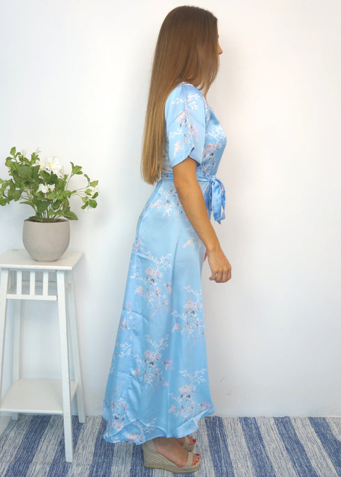 Dress The Maxi Wrap Dress - Flowery Sky dubai outfit dress brunch fashion mums