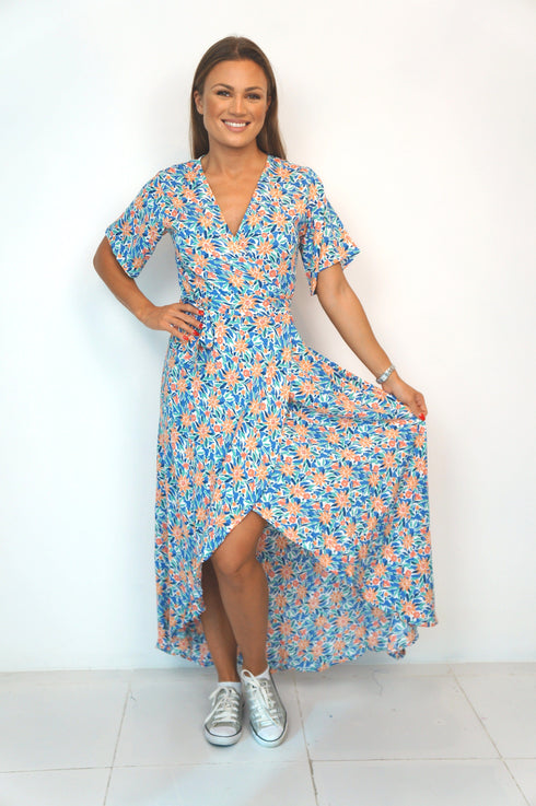 Dress The Maxi Wrap Dress - Summertime Greece dubai outfit dress brunch fashion mums