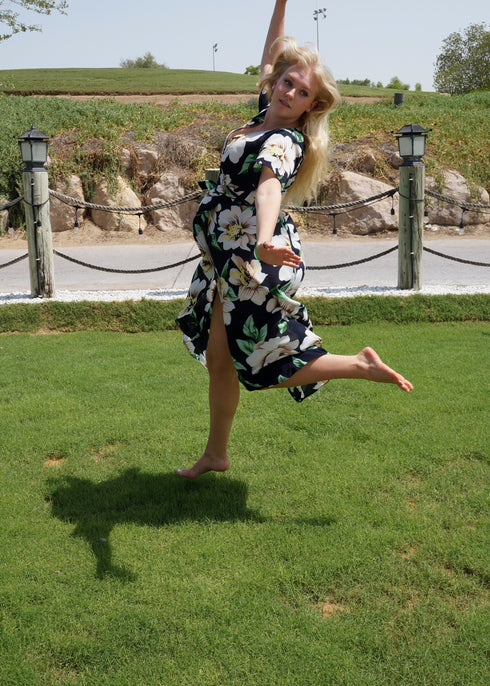 Dress The Wrap Dress - Navy Garden dubai outfit dress brunch fashion mums