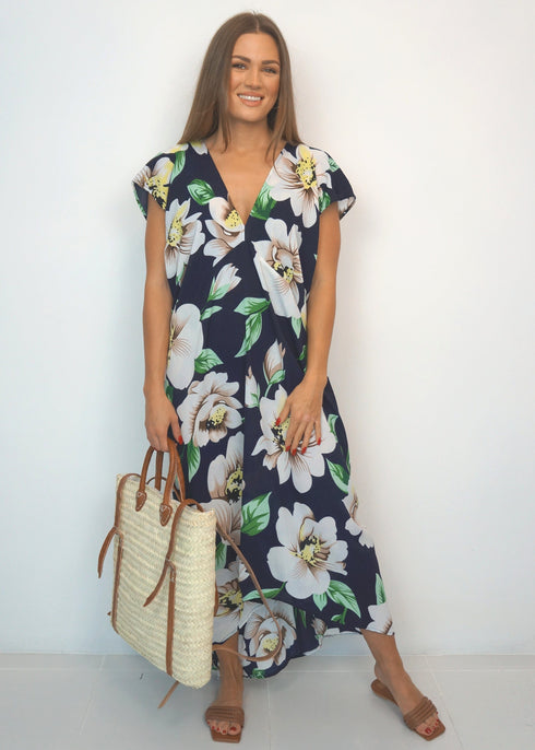 Dresses One size The Kate Maxi Dress - Navy Floral dubai outfit dress brunch fashion mums