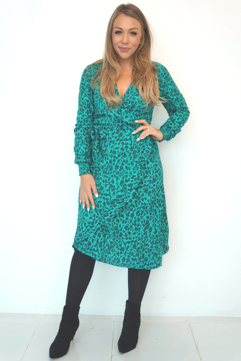 The Flirty Wrap Dress Midi - Jade Jungle dubai outfit dress brunch fashion mums