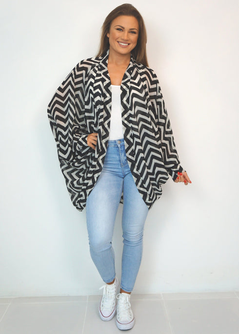 BLACK AND WHITE PAINTED CHEVRON The Mini Palm Kimono - Black & White Painted Chevron dubai outfit dress brunch fashion mums