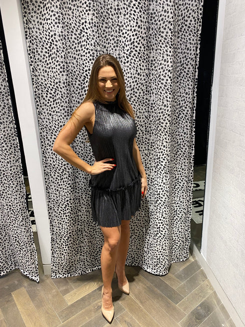 The Party Tunic - Black Sparkle Pleats dubai outfit dress brunch fashion mums