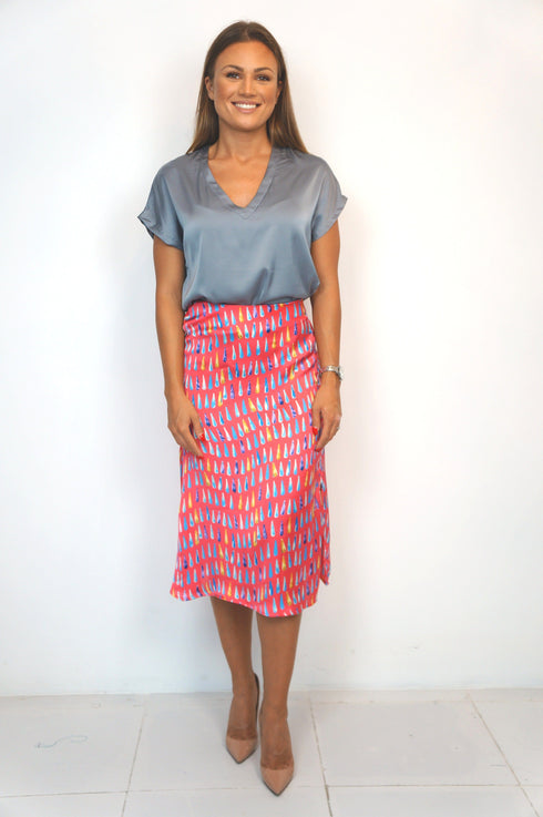 The Satin Tee - Steel Grey dubai outfit dress brunch fashion mums