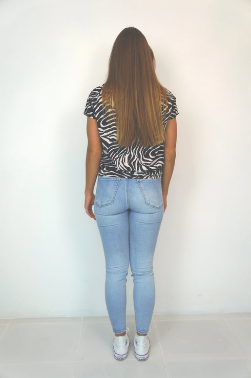 The Tee - Classic Zebra... dubai outfit dress brunch fashion mums