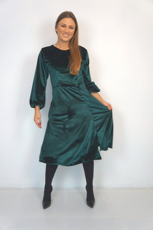 The Velvet Pixie Dress - Green Velvet dubai outfit dress brunch fashion mums