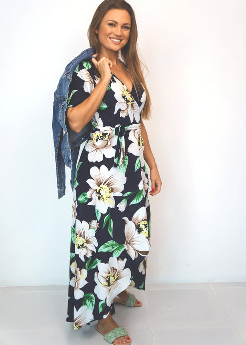 O/S The Kate Maxi Dress - Navy Garden dubai outfit dress brunch fashion mums