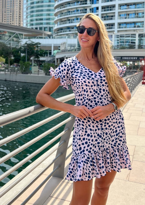 The V Flirty Anywhere Dress - Hamptons Weekend dubai outfit dress brunch fashion mums