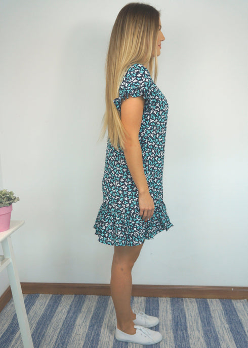 The V Flirty Anywhere Dress - Midsummer Breeze dubai outfit dress brunch fashion mums
