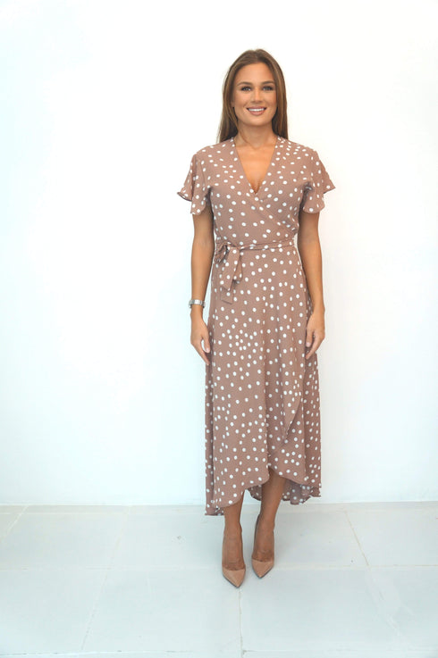 Dress The Maxi Wrap Dress - Pretty Woman dubai outfit dress brunch fashion mums
