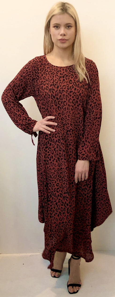 Dress The Oversized Dress - Maroon Animal dubai outfit dress brunch fashion mums