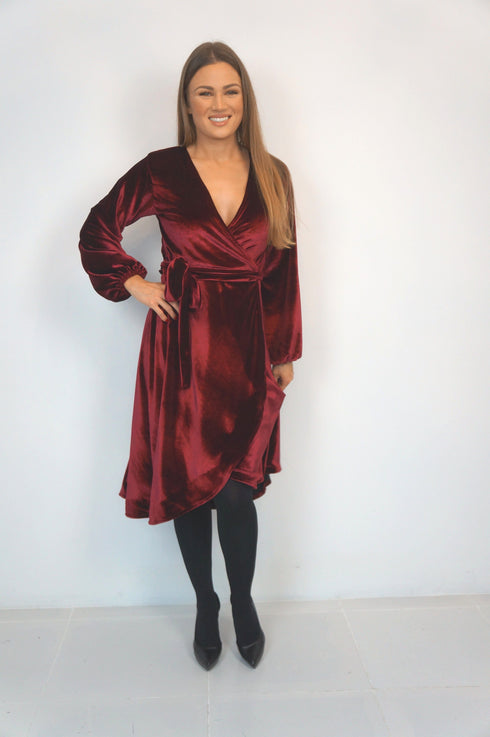 Dress The Velvet Wrap Dress - Burgundy Velvet dubai outfit dress brunch fashion mums