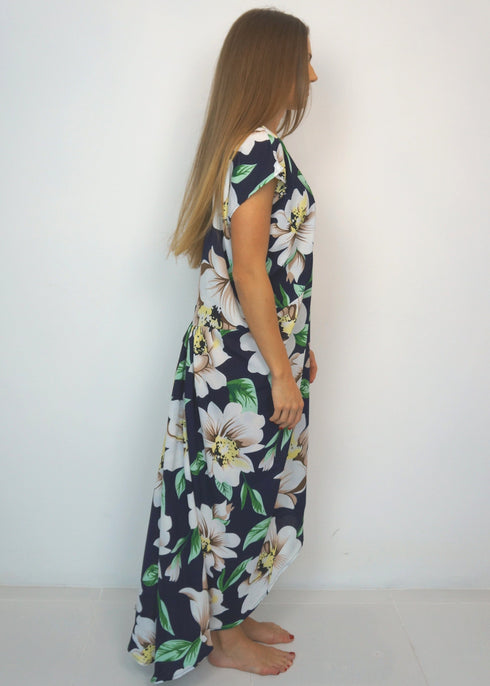 Dresses One size The Kate Maxi Dress - Navy Floral dubai outfit dress brunch fashion mums