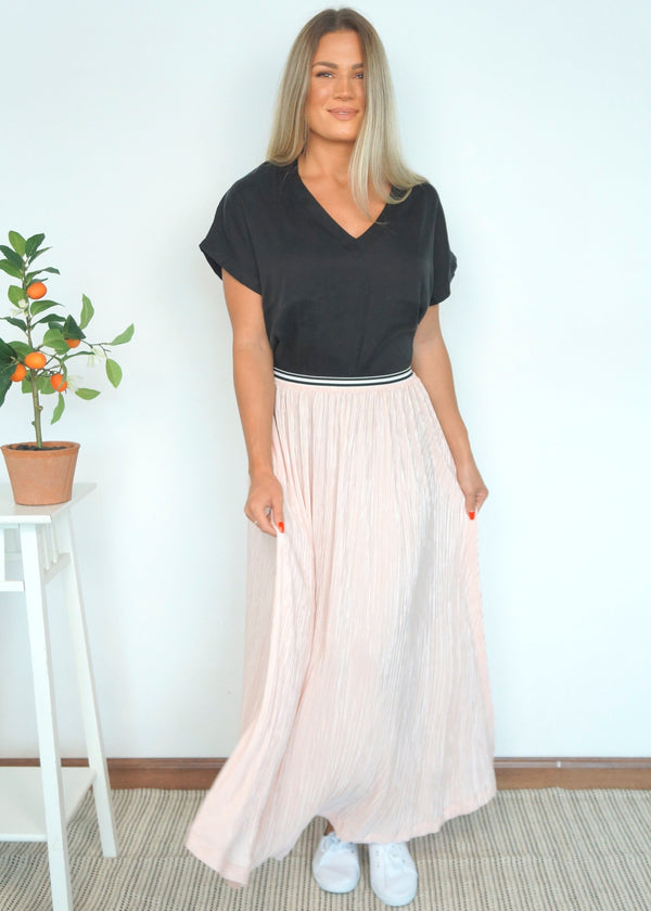The Pleated Maxi Skirt - Nude Pink Pleats dubai outfit dress brunch fashion mums